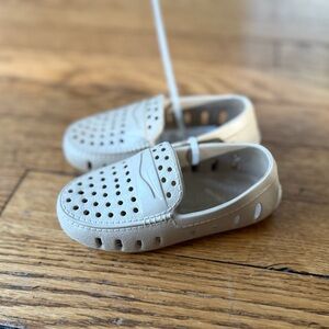 Floafers Kids Prodigy Driver - Size 5 - NWOB